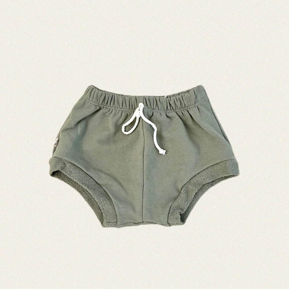 Childhoods Shorties in Greige